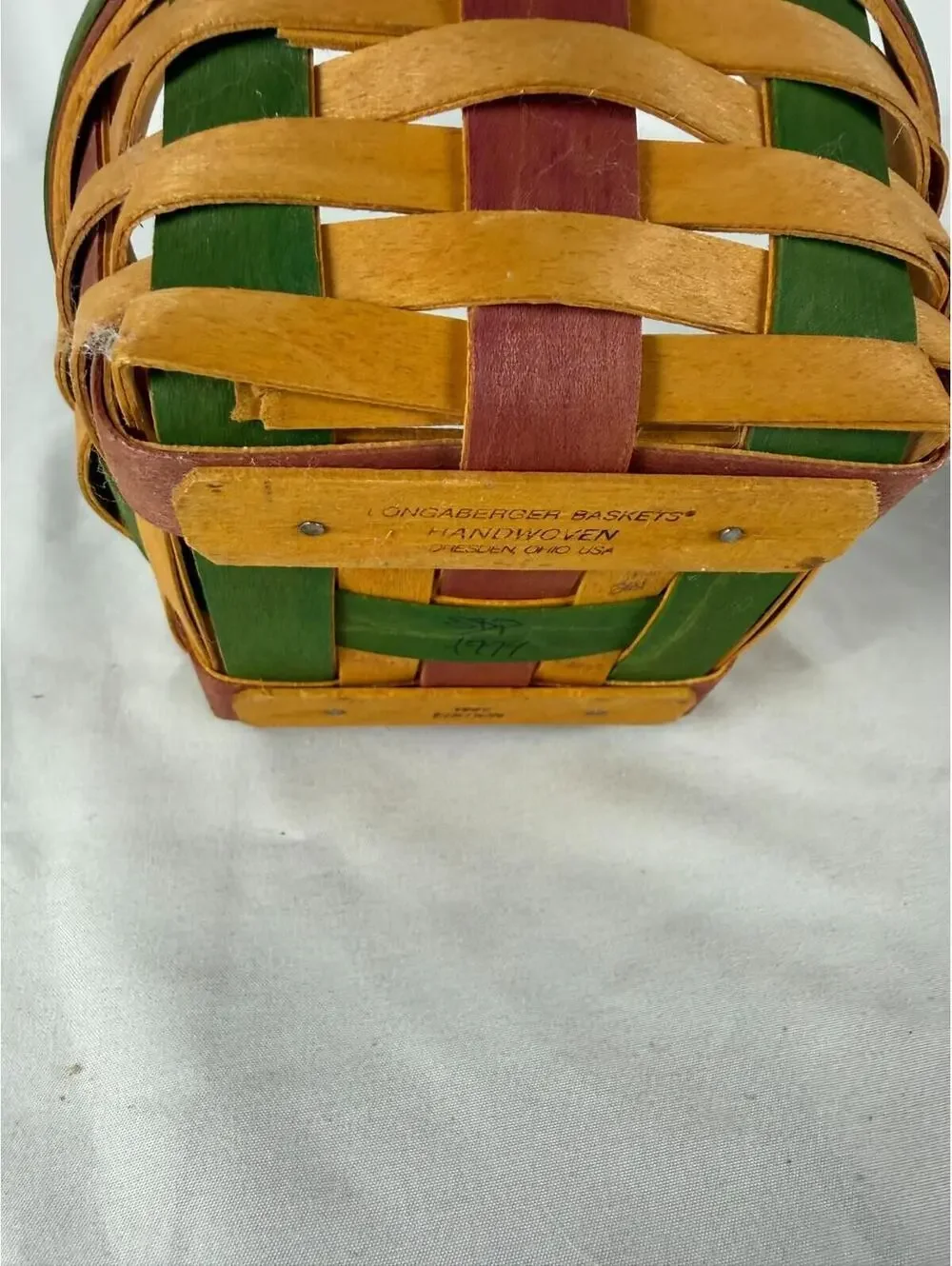 1999 Longaberger Small Easter Basket w/Egg Liner & Protector 5.75